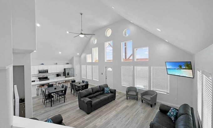 Crystal Beach House | Gorgeous house. Sleeps 24.