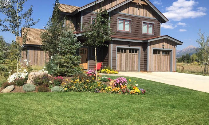 Crested Butte House | Gorgeous Luxury Home Sits Lakeside Amid The Breathtaking Elk Mt