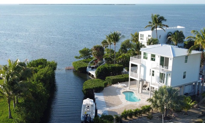Cutthroat Harbor Estates House | Gorgeous Newer Oceanfront Home! Private heated pool, dock and great views!