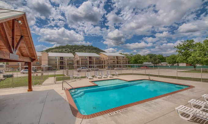 New Braunfels Condo | Gorgeous, upscale, gated with a pool on the Guadalupe River! River Access!