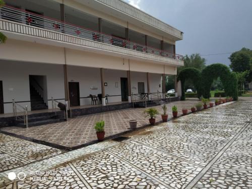 Sikar Hotel | Goyal Bhawan