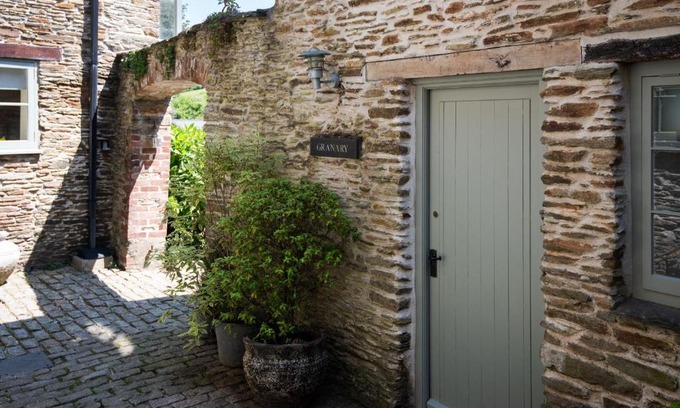 Kingsbridge House | Granary Cottage