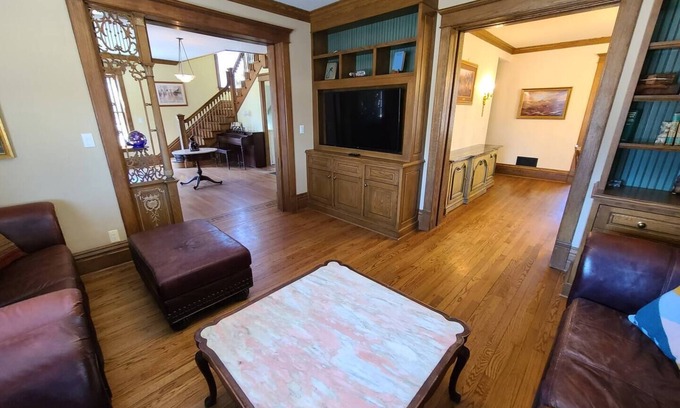 Woodstock House | Grand 1800s Victorian Gem: Updated/by Downtown