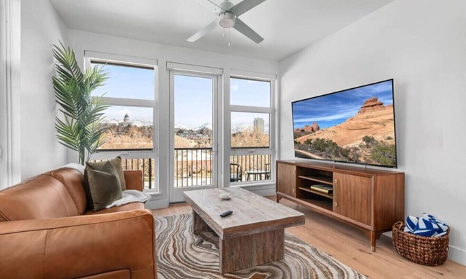 Downtown Salt Lake City Apartment | Grand 1BR Views/Pool/Gym/HTub