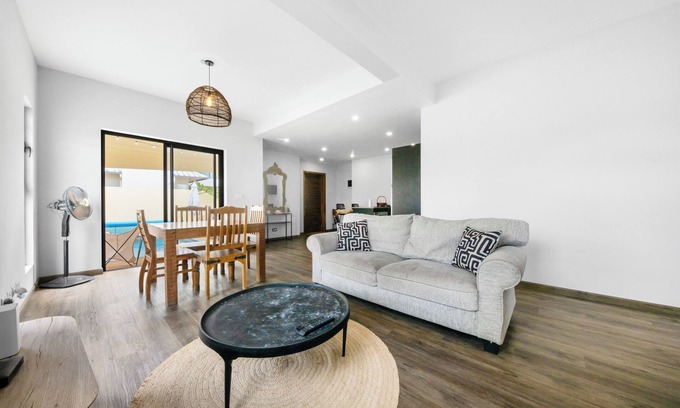 Flic-en-Flac Villa | Grand Ānaya II | Luxury 5BR Villa | 2x Pools & Jacuzzi | Cinema Room