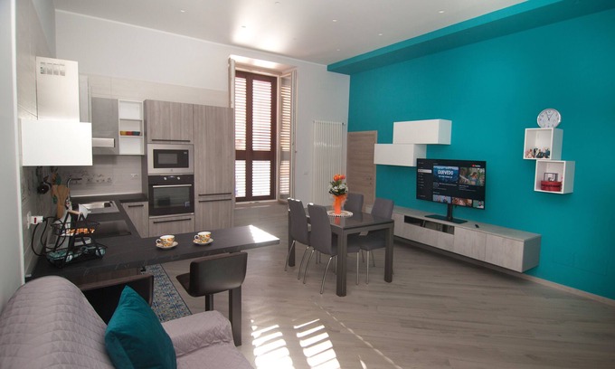 Barletta Apartment | Grand Appartement à 5 Minute a Pied de la Plage Centre Historique et Commerces