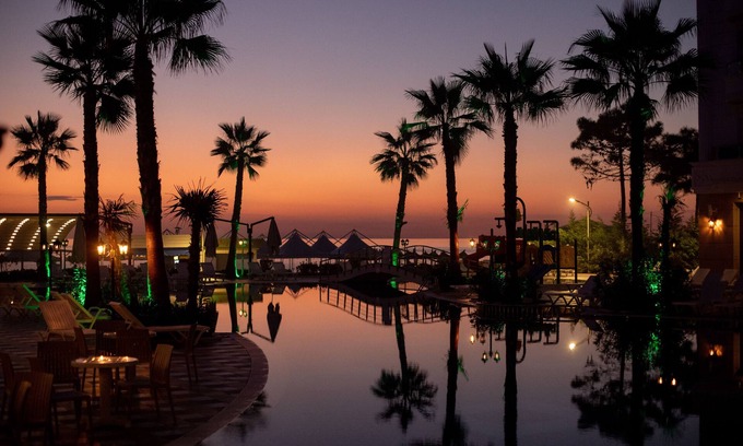 Golem Hotel | Grand Blue Fafa