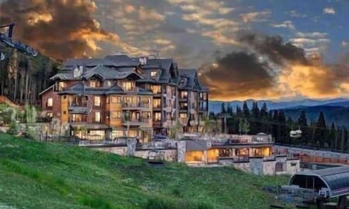 Peak 8 Resort | Grand Colorado on Peak 8, 1BD/2BATH Colorado, SKI IN/OUTn