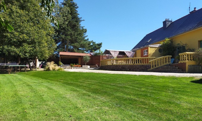 Ploumagoar House | Grand Gîte Familiale au Coeur des Côtes Darmor