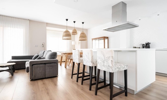 Sagunto House | Grand House in the Heart of Puerto - Modern, Renovated, Near Beach, 3 Terraces, WIFI