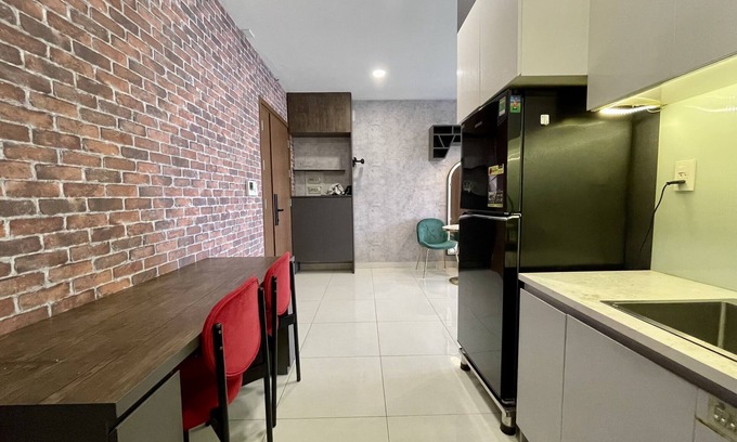 District 4 Apartment | Grand Riverside Apartment Near Center