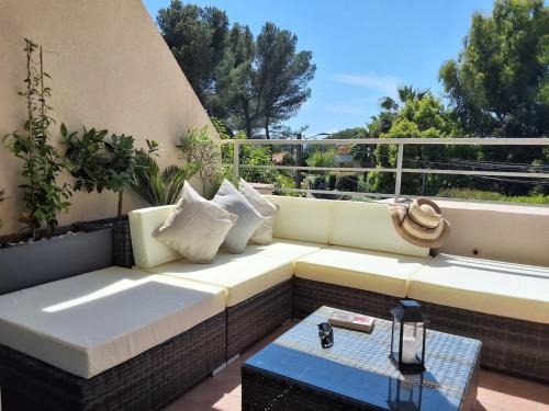 Boulouris-sur-Mer Apartment | Grand studio avec terrasse près de la mer