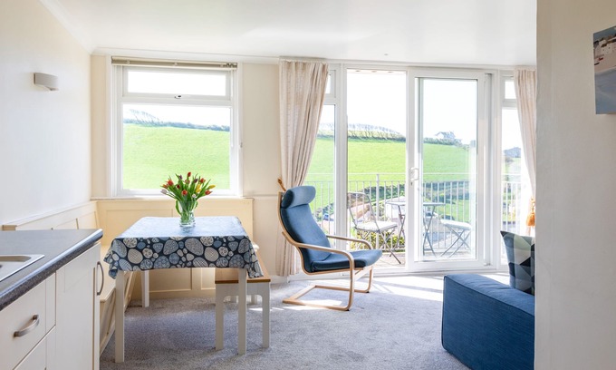 Hope-Cove Cottage | Grand View