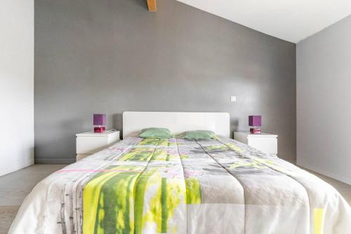 Labarthe-sur-Leze Bed & Breakfast | Grande chambre privée avec salle de bain et WC