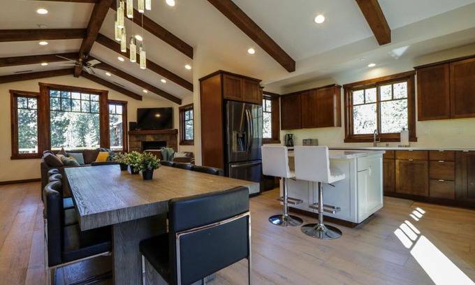 Stonegate House | Gray Bear 446 Home