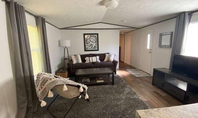 Mouth of Wilson House | Grayson Gravel Traverse Gem: 2/2 with Charming Outdoor Bath House - Sleeps 6