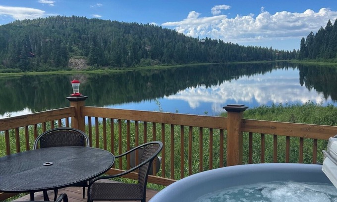 Columbine Lake House | Great Fall rates at Columbine Lake with fishing and nearby Purgatory Ski Area.