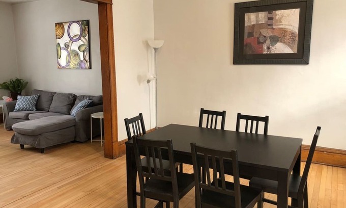 Minneapolis Villa | Great for groups- 4 bdrm home near downtown Mpls!