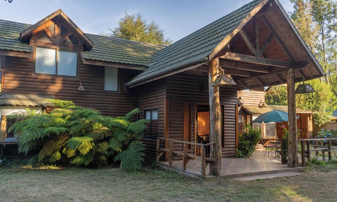 Pucon House | Great house in Pucón with excellent location: Jacuzzi and 6 bedrooms and 3 bathrooms.