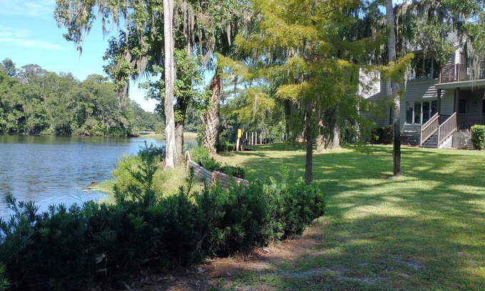 Shipyard Plantation Villa | Great location In Shipyard. Close to beach, tennis and golf with private gate!