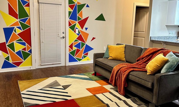 Killeen Apartment | Great location! 6 mins to Ft. Cavazos. More amenities than a hotel. Pet-loving!