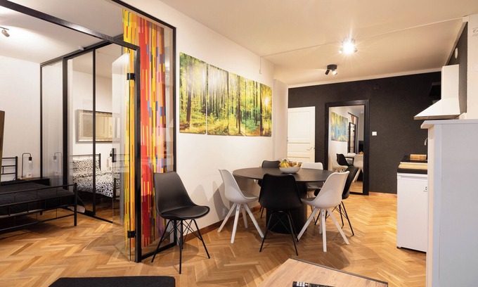 Kallio Apartment | Great location/transport/amenities. 1-8 people FREE CONTINENTAL BREAKFAST & WIFI
