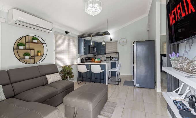 Old Harbour House | Great Price, Modern, Video Games, All Inclusive!