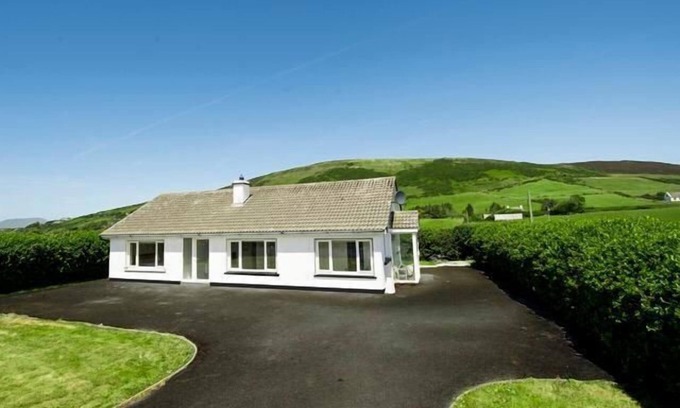 Louisburgh Cottage | Great renovated house in the village of Louisburgh