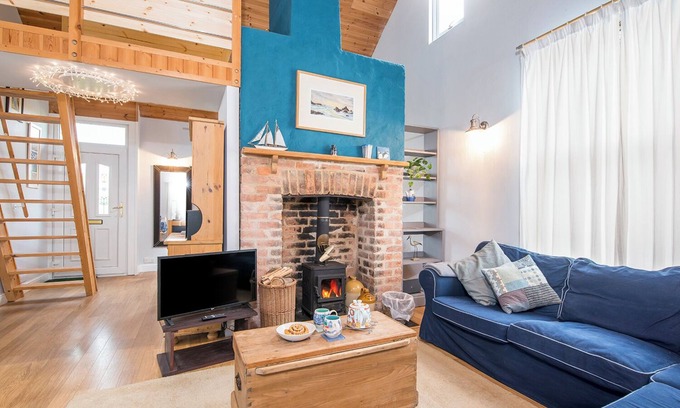 Castlemorris Cottage | Green Meadow, Holiday Cottage Castle Morris, Sleeps 4, 2 bedrooms, bathrooms