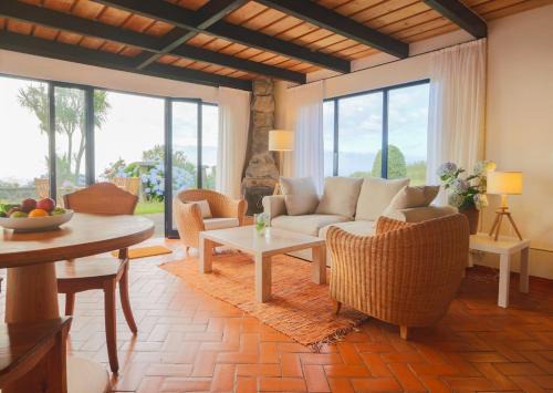 Mosteiros House | Green OceanView Relaxing Cottage
