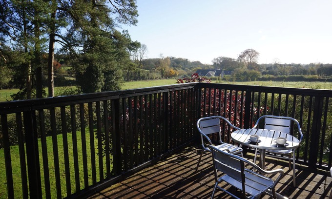 New Forest District Apartment | Greenbanks 1 Damerham Self Catering. The Perfect Getaway for Couples