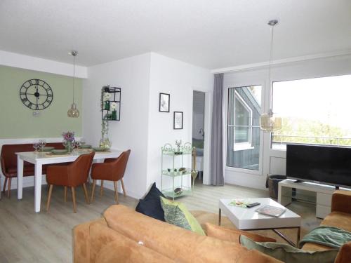 Winterberg Apartment | Greenflair Winterberg Ferienwohnung 5 Pers Pool Sauna Wifi near Bikepark