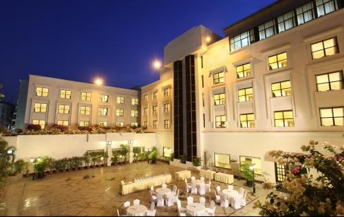 Ameerpet Hotel | Greenpark Hyderabad