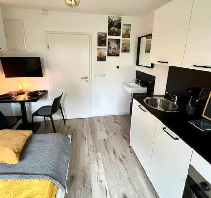 Giessen Apartment | Greenroom Apartment