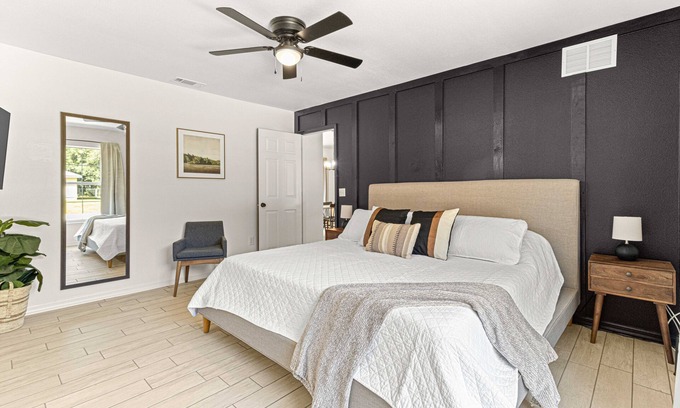 Candler House | Greenway Getaway Near Silver Springs, walking distance to Cross Florida Greenway