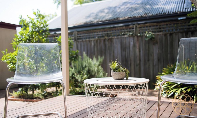 Greenwich House | Greenwich Luxury near Wharf/Train/CBD steps to Sean