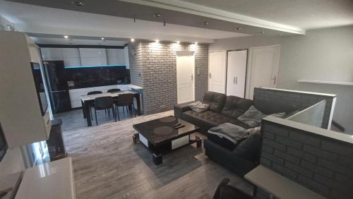 Jastrzebie-Zdroj Apartment | Grey