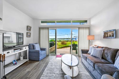 Birch Bay House | Ground Floor front 2 bed condo at Jacobs Landing