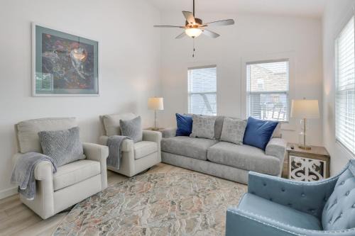 Fayetteville House | Group Getaway Lakefront Retreat in Fayetteville!