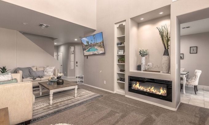 Sunrise Village House | Group Luxury Retreat ~ 4 Neighboring Homes, 21 Beds, Pool & Golf Community