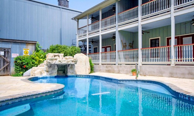 Gruene House | Gruene Getaway - In the heart of Gruene, swimming pool, sleeps 6!
