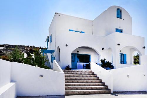 Emporio House | GTK Santorini Perivolos Beach House