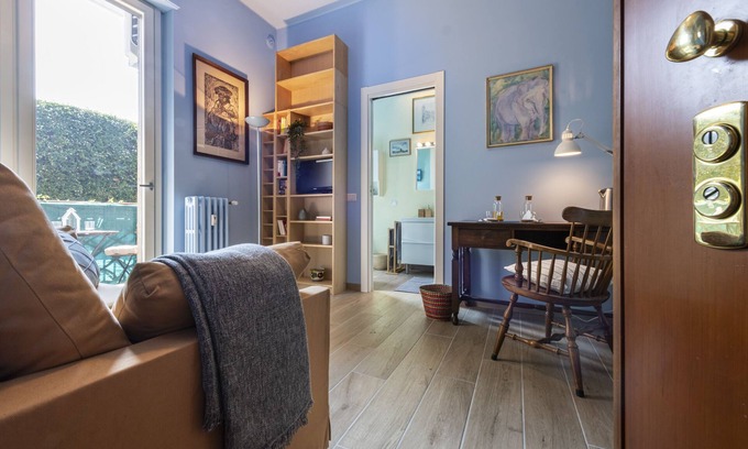 Guastalla Apartment | Guastalla lovely studio with romantic terrace