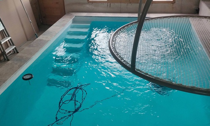 Mostuejouls Bed & Breakfast | Guest Rooms - Castle with Shared Pool