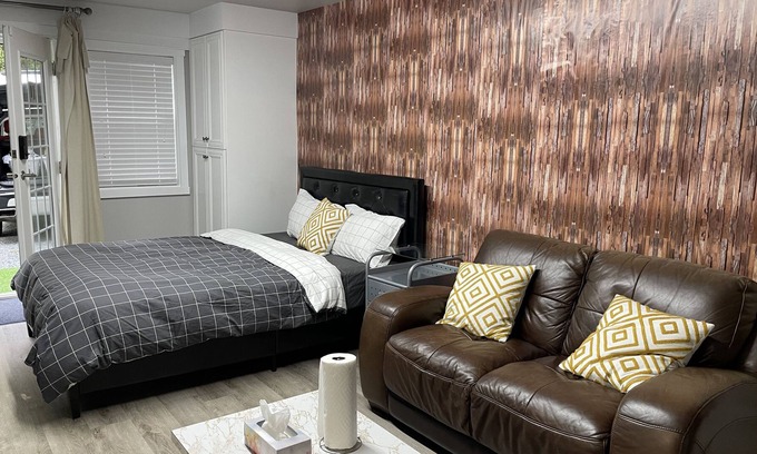 Maple Ridge Apartment | Guest Suite on an Acreage - Near Golden Ears National Park!