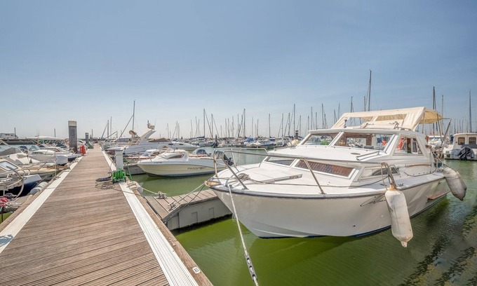 Parque das Nacoes Boat Rental | GuestReady - Corleone boat in Parque das Nações