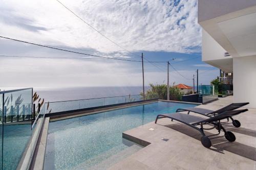 Campanario Apartment | GuestReady - Madeiran oasis with ocean view
