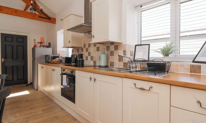 Flamborough Cottage | Guillemot