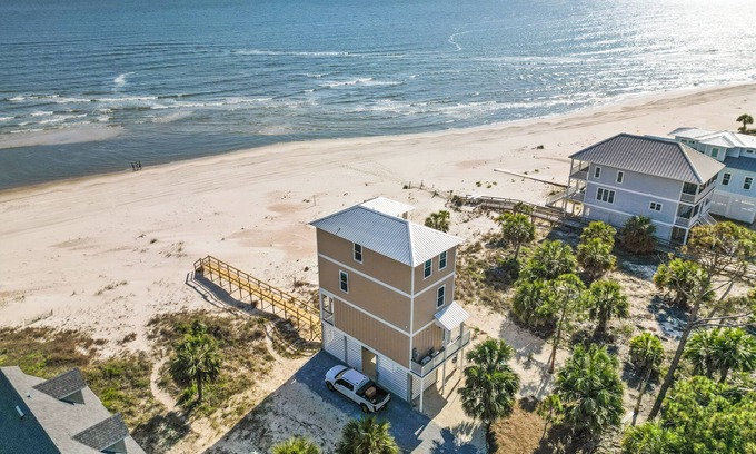 Indian Pass House | Gulf Front Home | Sleeps 12 | Pets OK | Grill