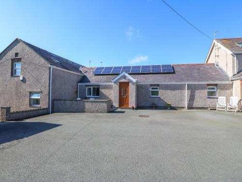 Cylch-Y-Garn House | Gwynlys